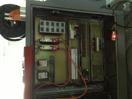 Horizontale 3 Partijen die Tribune op de Machine van de Zakverpakking verzegelen